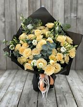 Букет цветов из:  Розы и Лизиантусы в Добринка Липецкая область