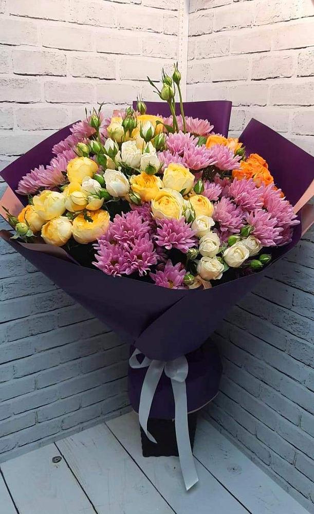 Букет цветов из: Хризантемы и Розы в Добринка Липецкая область