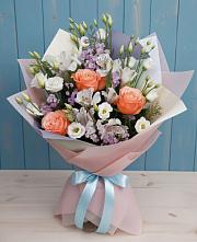 Букет цветов из:  Лизиантусы, Розы, Альстромерии и Гипсофила в Добринка Липецкая область