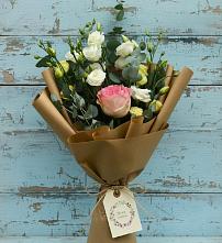 Букет цветов из:  Розы и Лизиантусы в Добринка Липецкая область