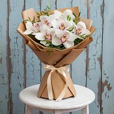 Букет цветов из:  Орхидеи и Розы в Добринка Липецкая область